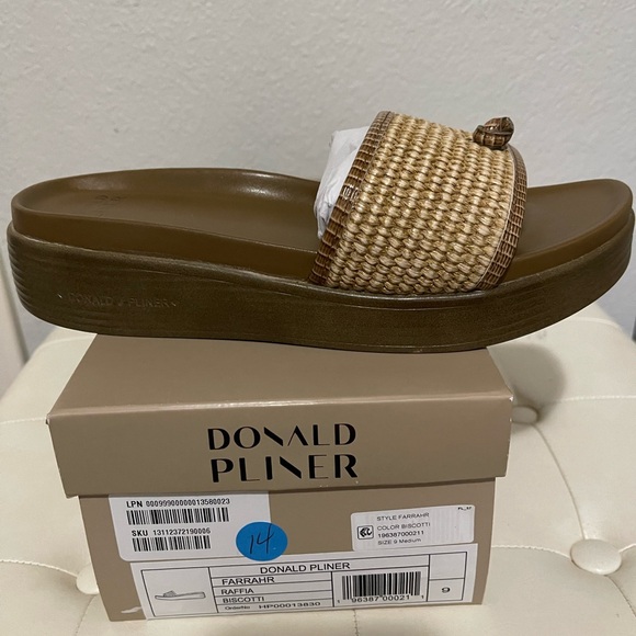 Donald J. Pliner Women's Farrahr Raffia Biscotti (Tan) Thong Sandals 9M - Picture 4 of 9
